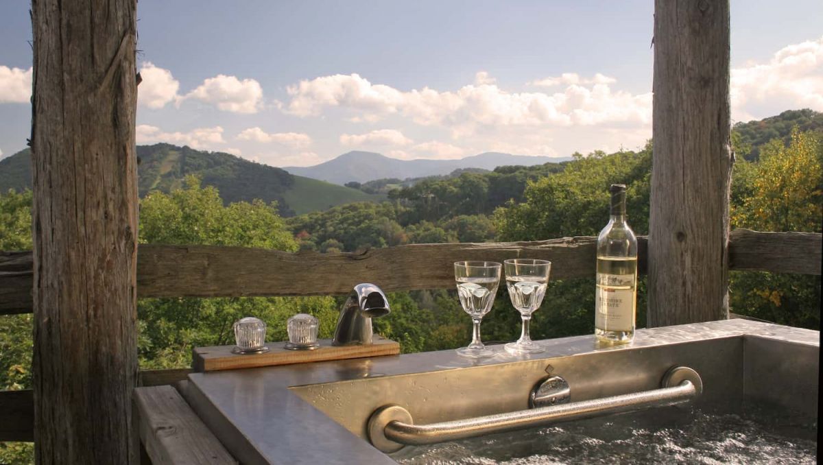 11 Classic Romantic Getaways In North Carolina | VisitNC.com